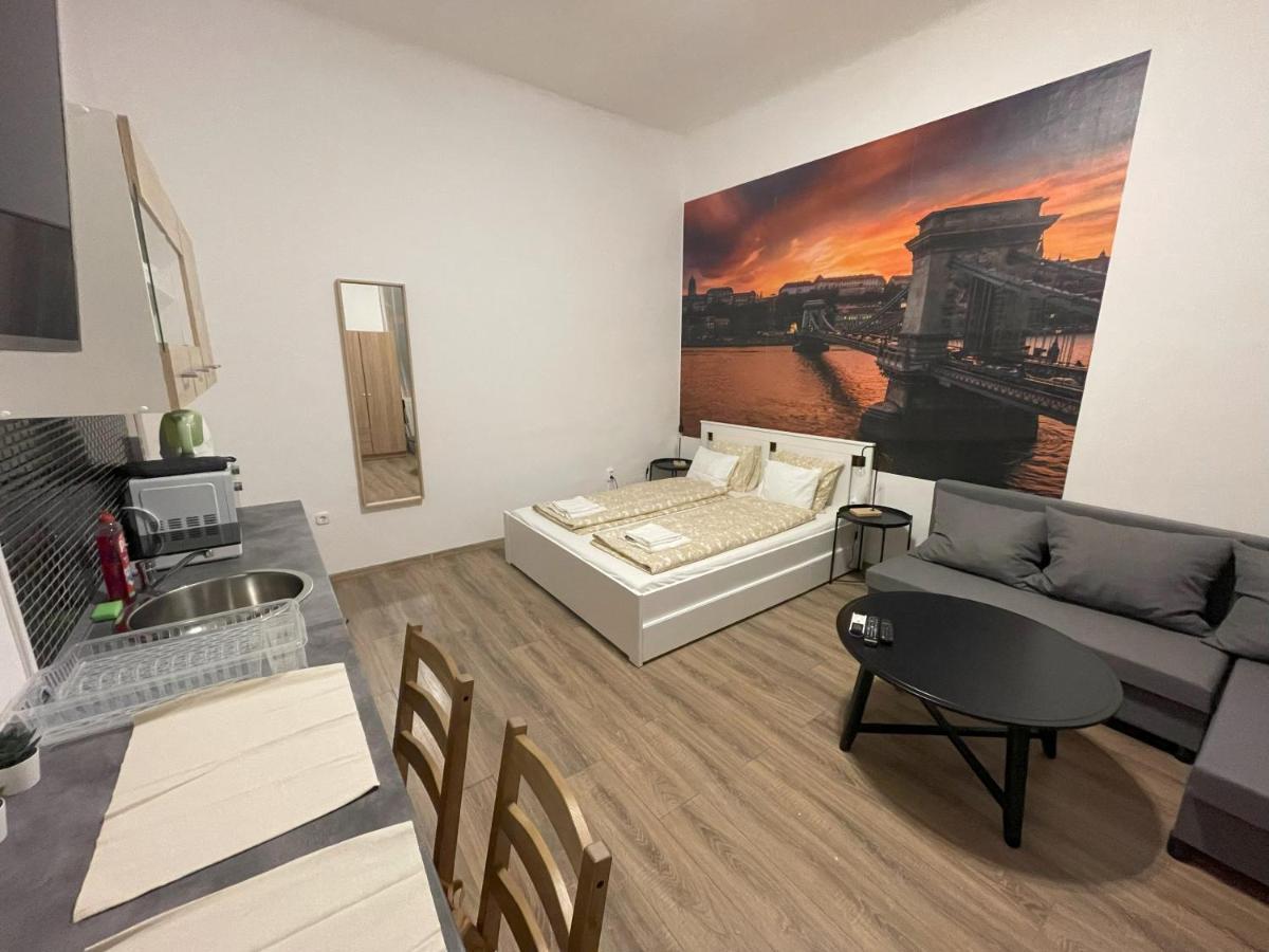 Mano Guesthouse 布达佩斯 外观 照片