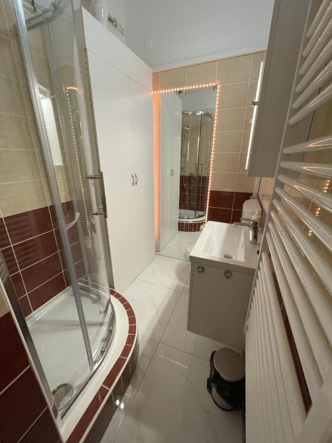 Mano Guesthouse 布达佩斯 外观 照片